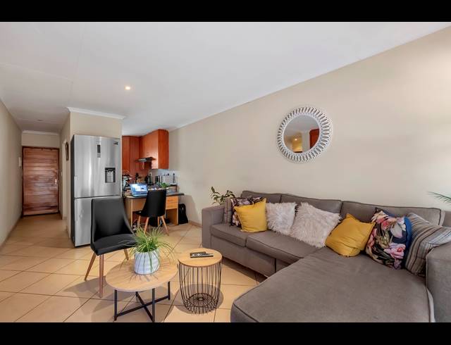 2 BEDROOM APARTMENT FOR SALE IN FERNDALE